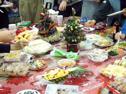 potluck_christmasparty2013_02